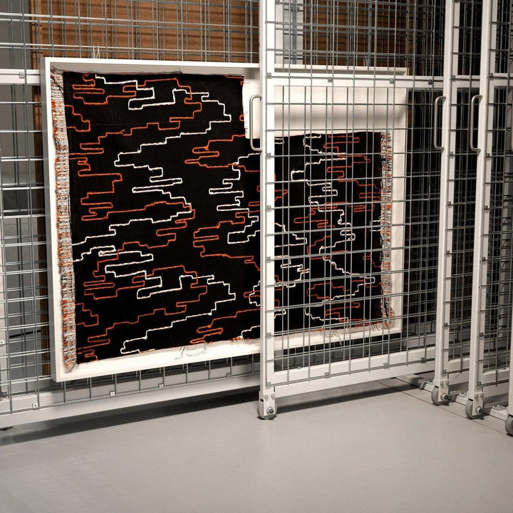 En Route - Black, White And Orange