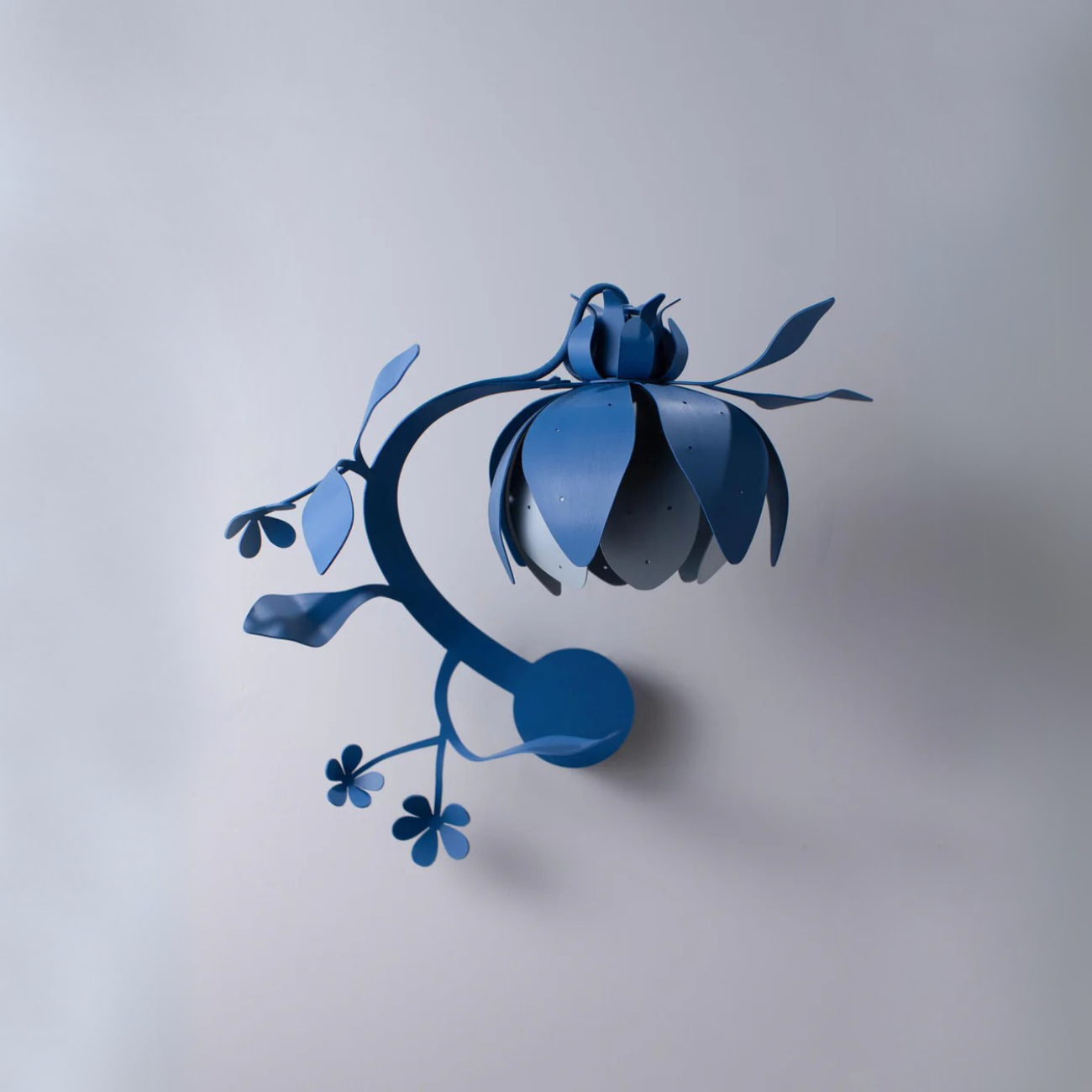 Botanica Wall Light - Lake with Frost