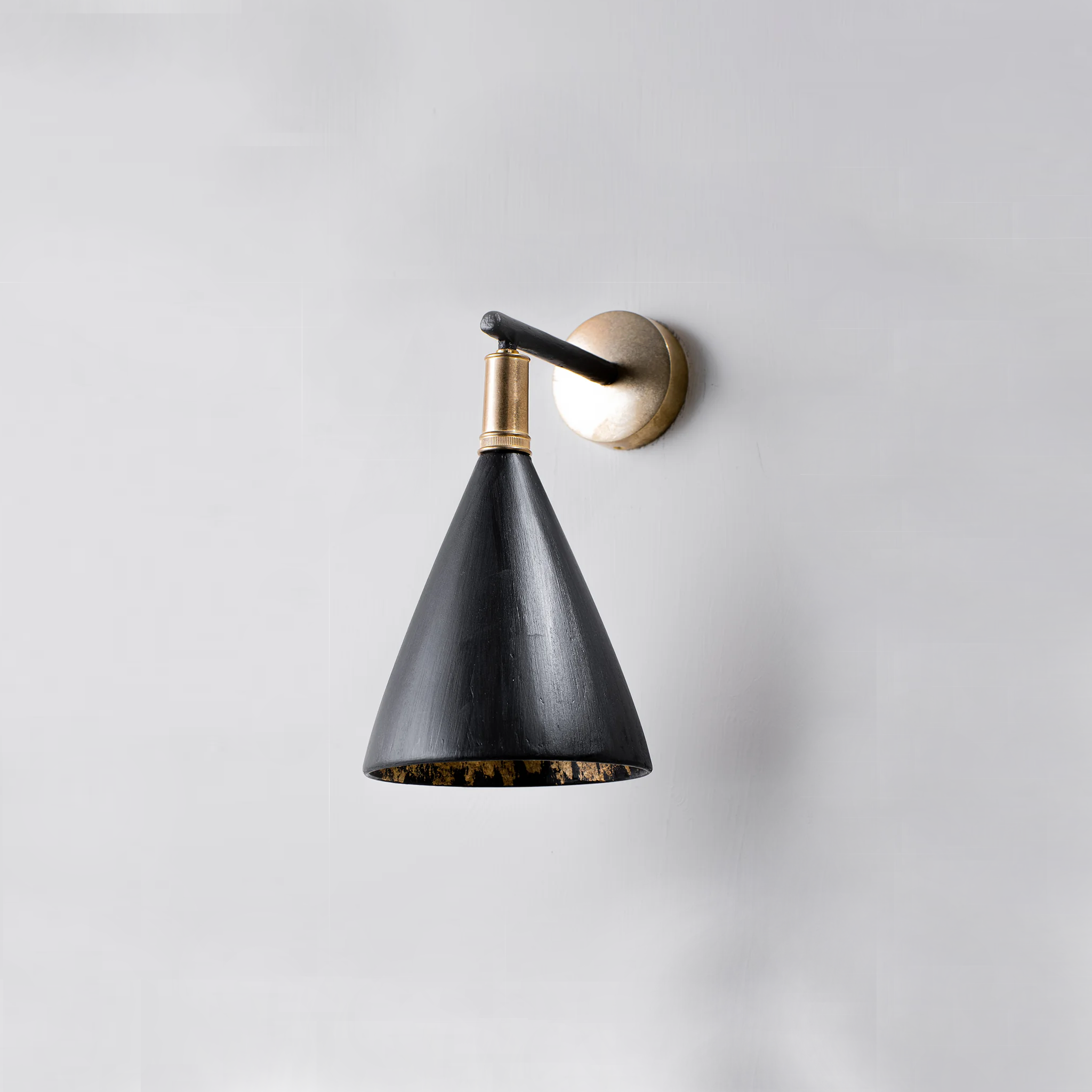 Matilda Wall Light Medium Single - Black with Etched Gold
