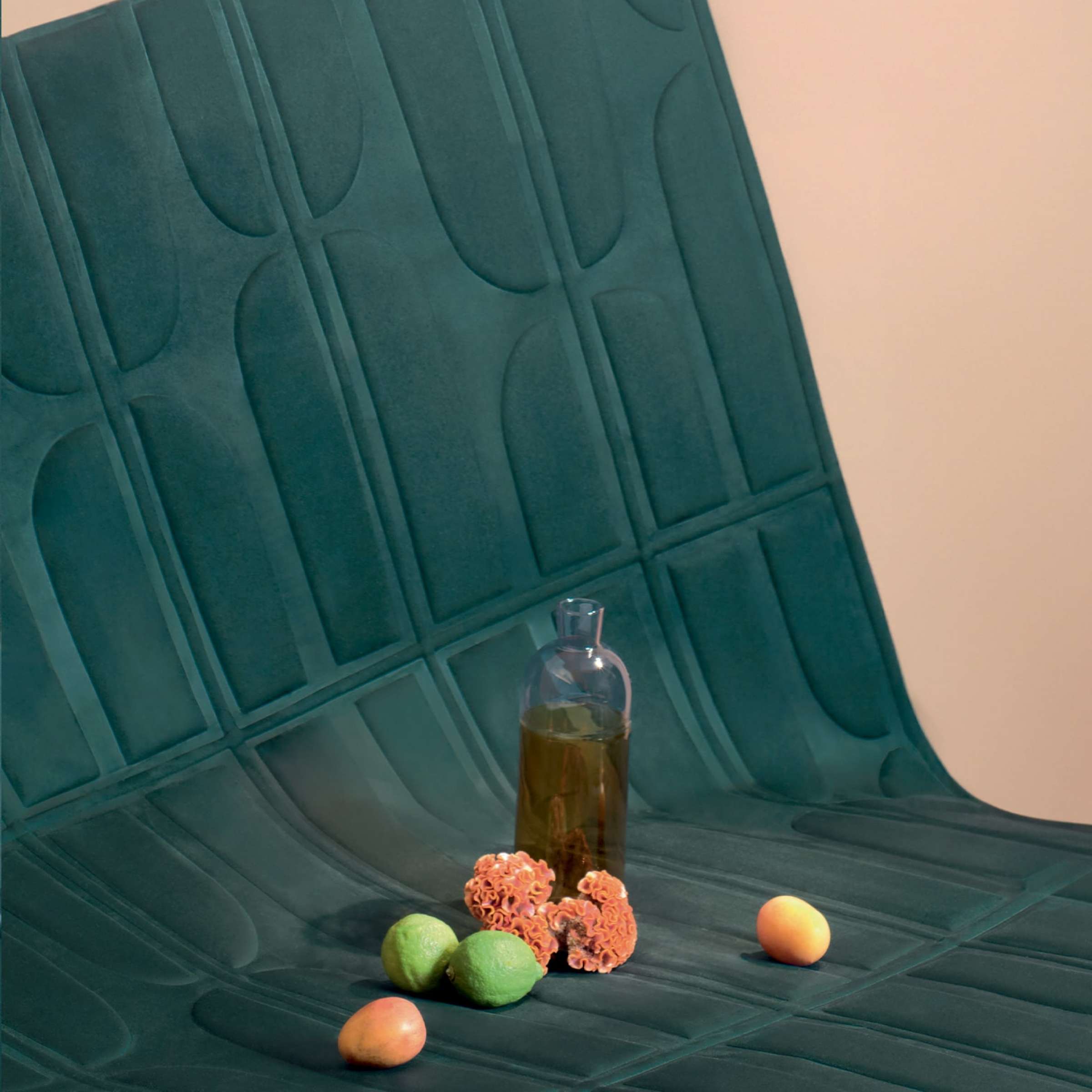 Twisted Suedine - A Meme La Peau - RM 1052 04