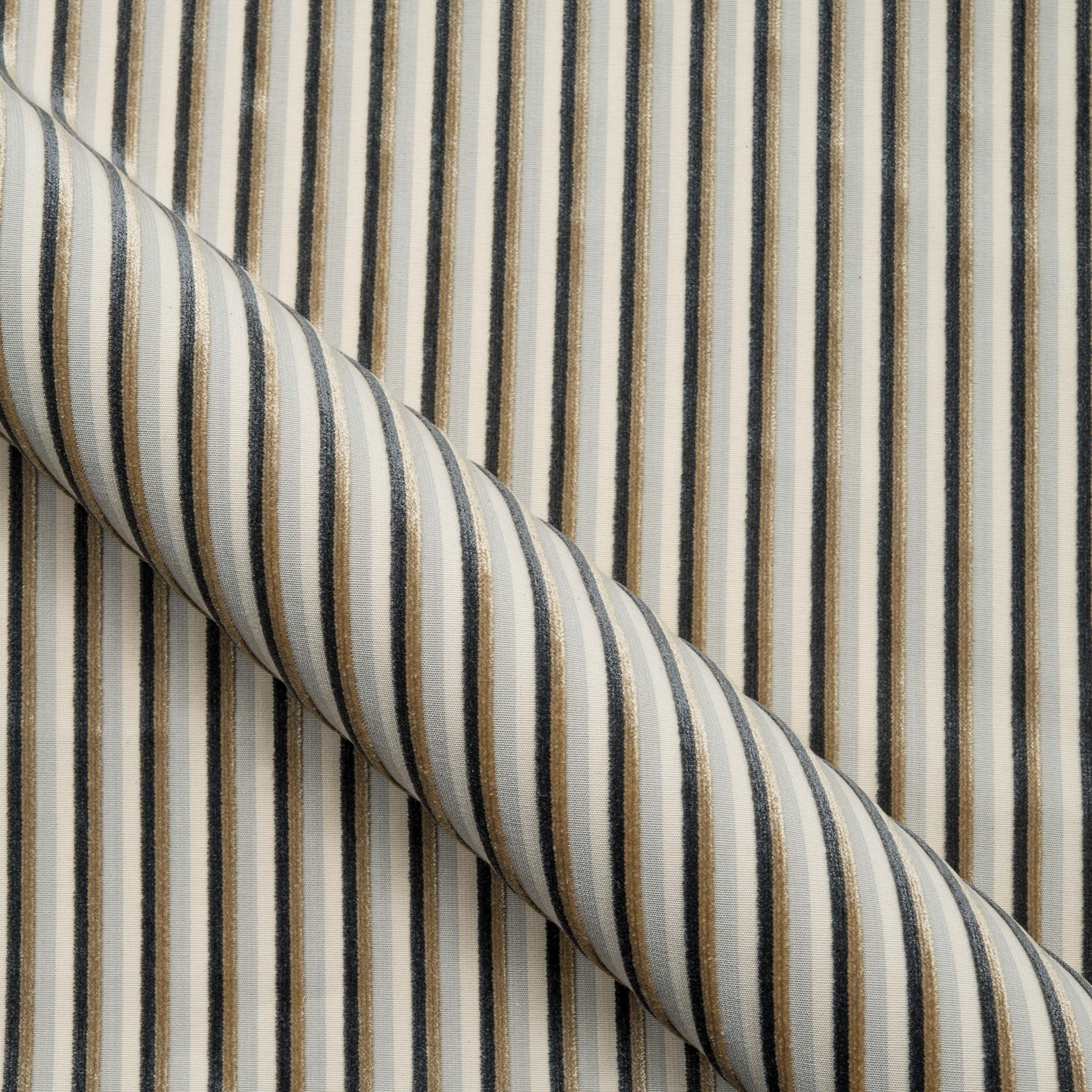 RAYURE CONCORDE - 10720_10