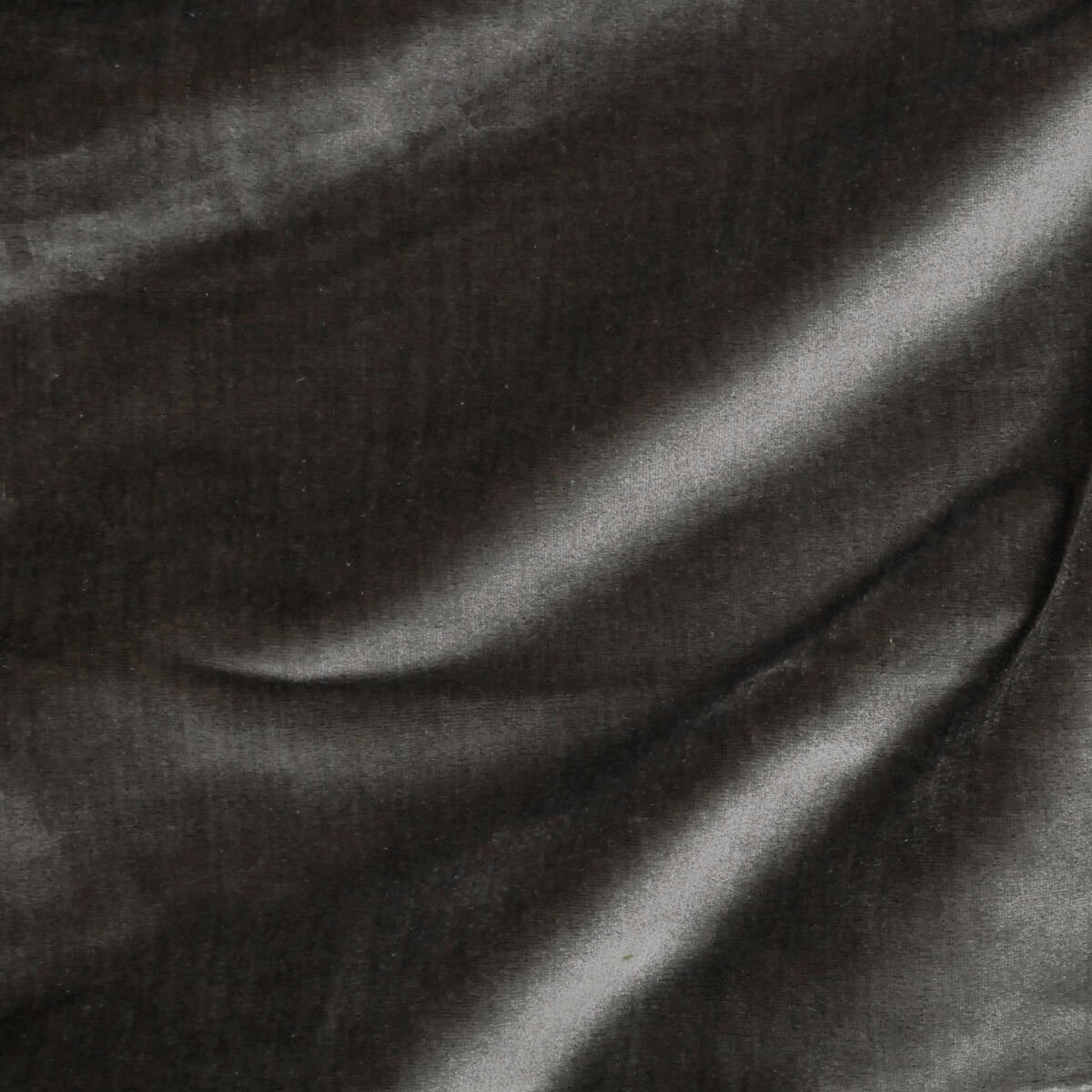 Traviata - Noir  Nc08