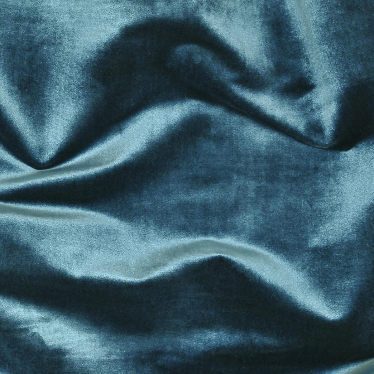 Traviata - Admiral Blue  Nc14