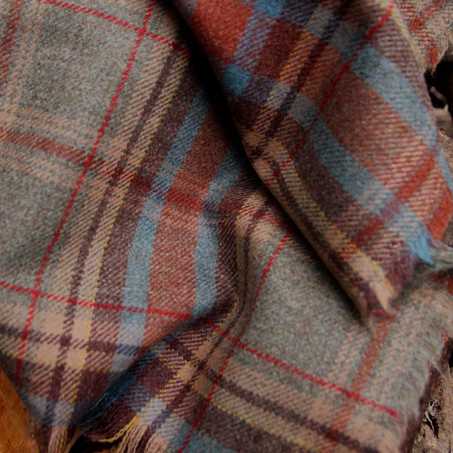 Buchan Plaid - Fireside