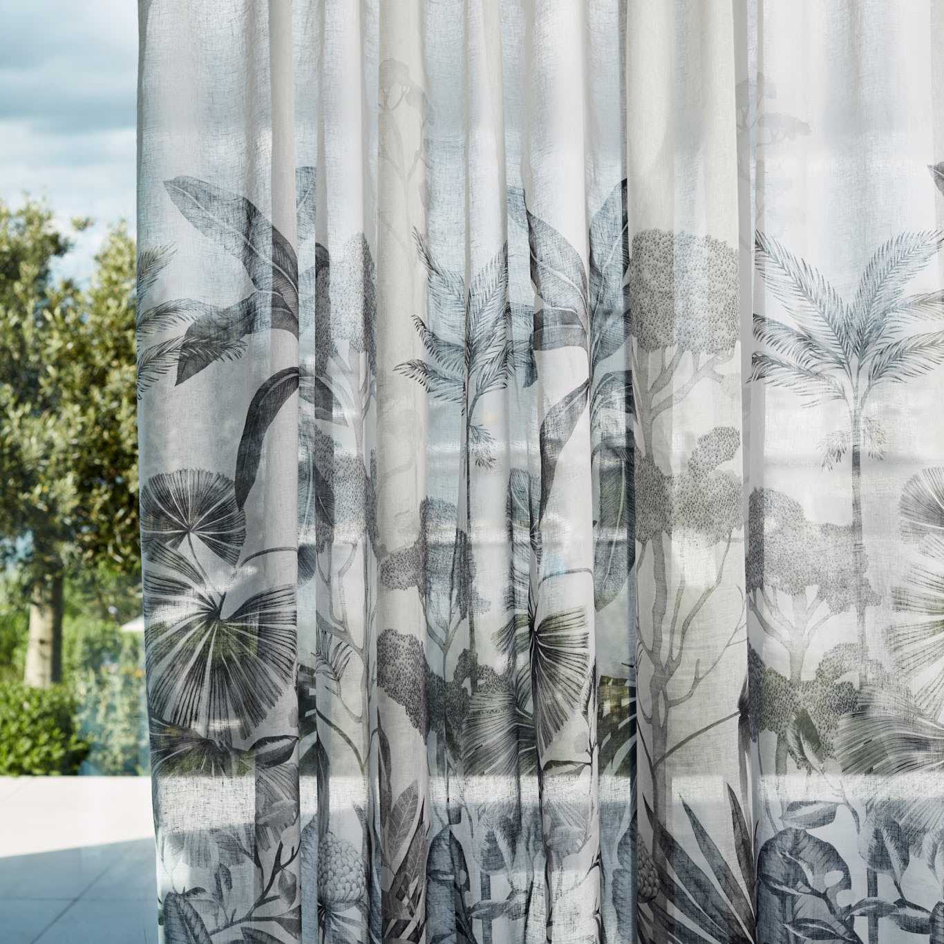 Floreana Sheer - Black Earth / Tranquility